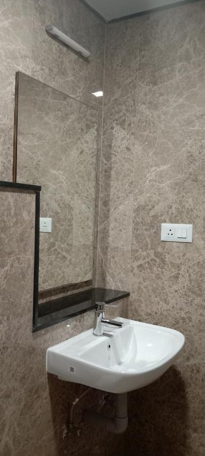 Moshis Nest Hotel Madurai Bagian luar foto